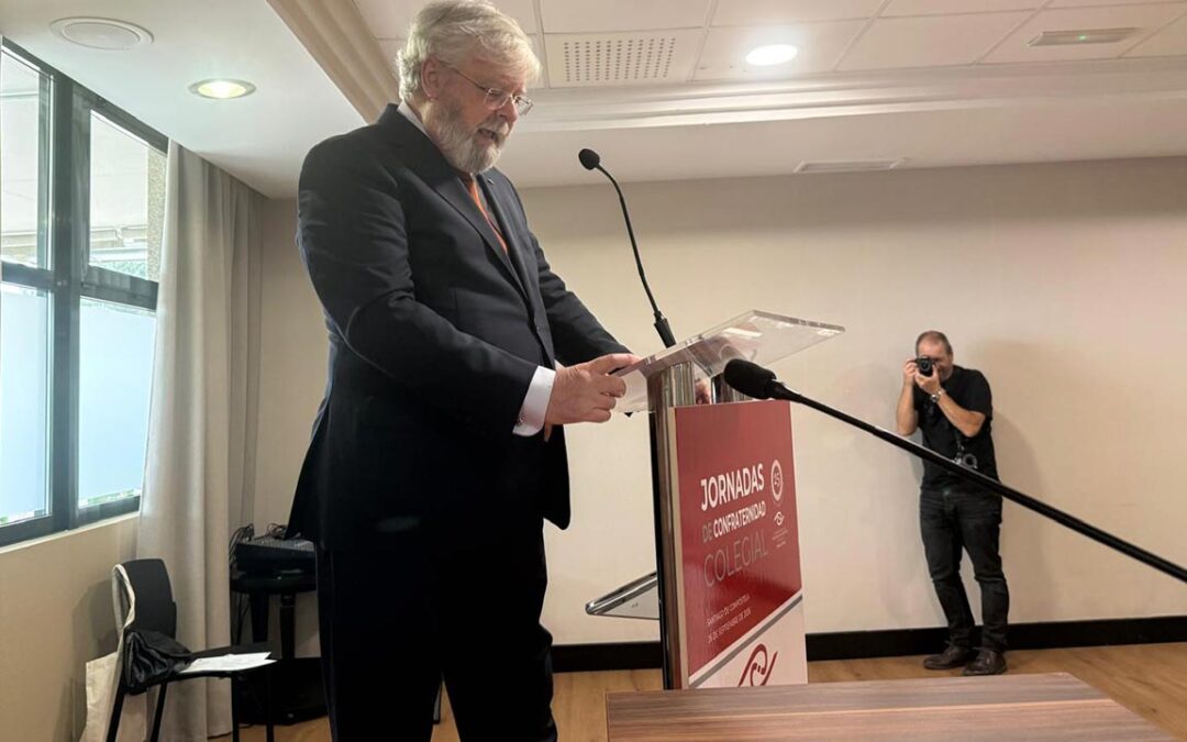 Antonio Macho miembro de honor